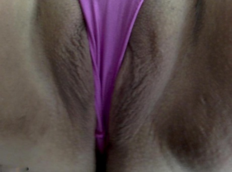 Amateur BBW Sexy Nebbw displays her huge breasts and bald snatch on a bed