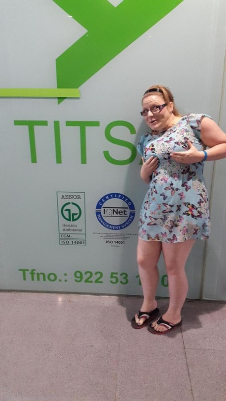 Mature amateur Mollie Foxxx exposes her overweight body after public indecency