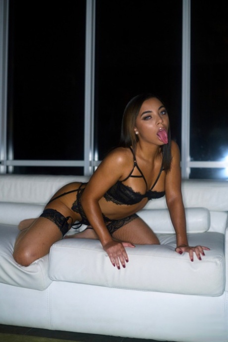 Mia Moore & Zerella Skies tongue kiss in front of a hunky black man