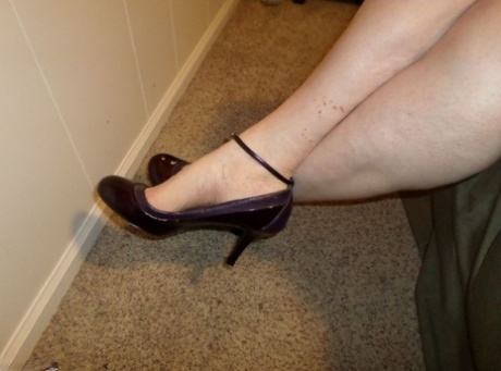 Mature fatty Bunny Gram frees her pretty feet from ankle strap heels