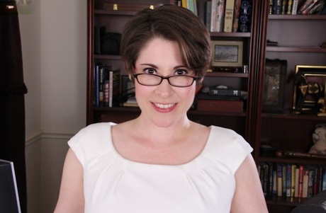 Nerdy librarian Sadie Jones strips naked after sex-dream filled day at work