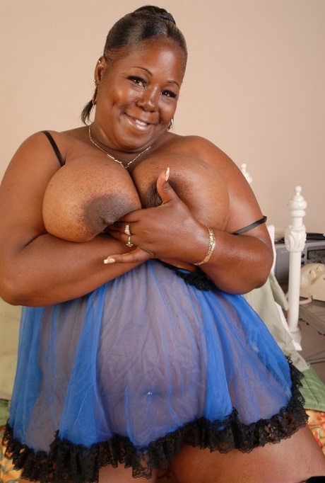 Fatty ebony Subrina shows off her amazing big black boobies!