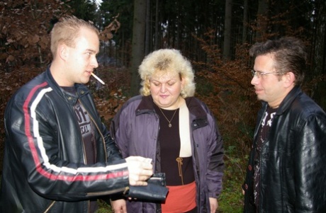 Mature BBW Corinne having a steamy outdoor threesome with studs at night