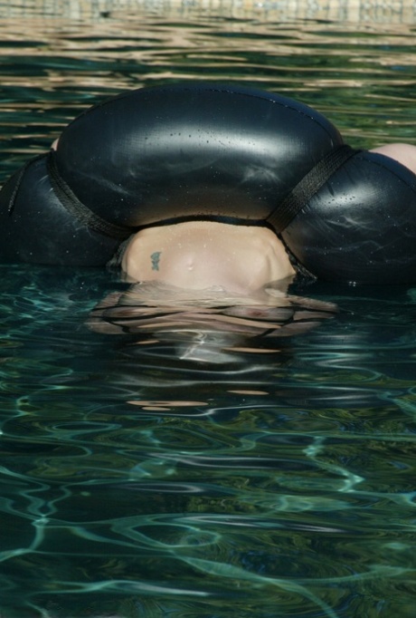 Water Bondage starring Chanta Rose, Jade MarXXX Naked Images