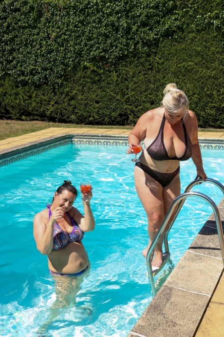 Mature Eva Jayne & Lacey Starr display their big tits & share a young cock
