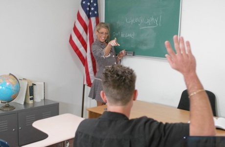 Blonde MILF teacher Chelsea Zinn gets fucked in hot lingerie by her student