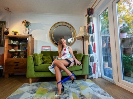 BBVideo featuring Lara Hot Pics
