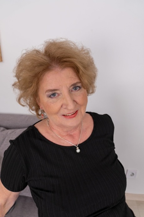 Mature Granny Pics