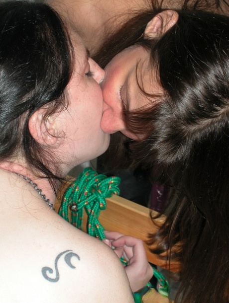 Bound big-assed amateur Madalyn getting fucked by lesbian Vixen
