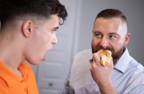 Men Com performed by Daddy Cakes, Maverick Sun, Mimi Monet Sex Gallery